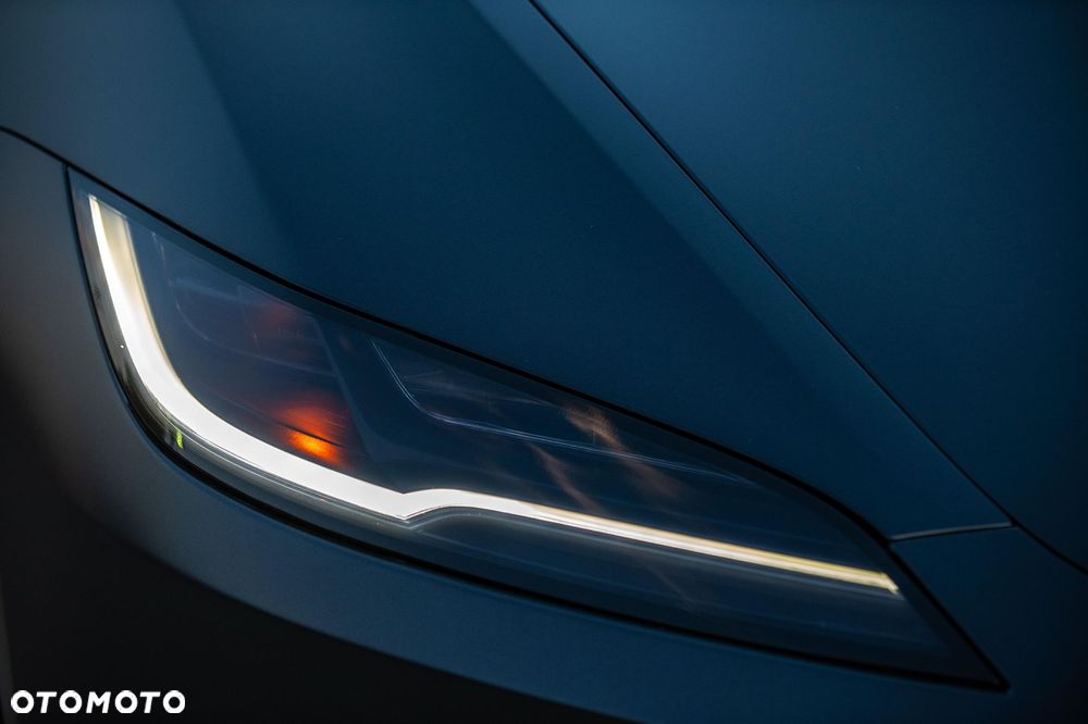 Tesla Model 3 - 14