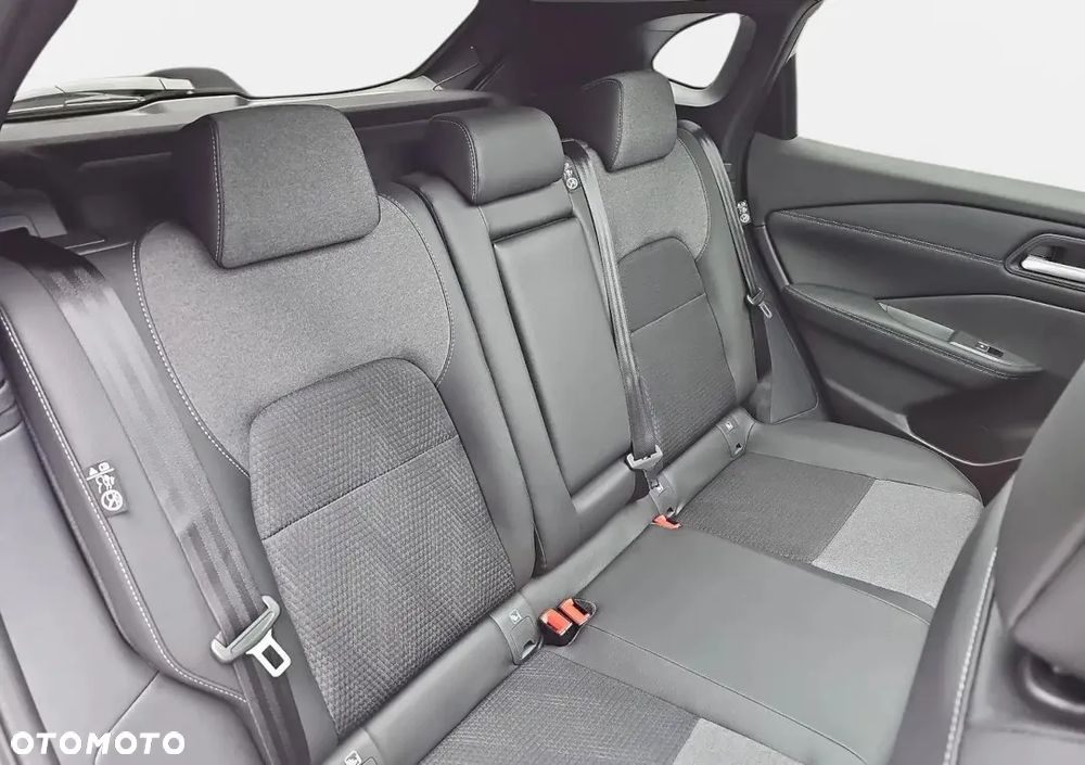 Nissan Qashqai 1.3 DIG-T mHEV N-Connecta Xtronic - 9