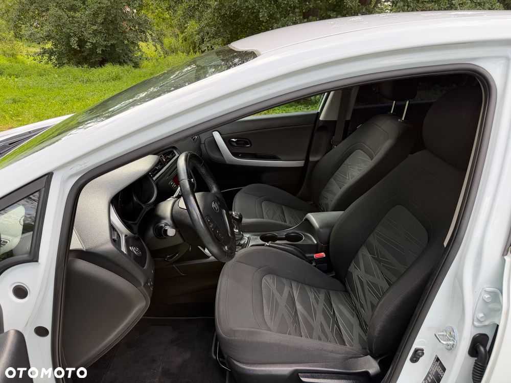 Kia Ceed 1.4 CVVT Dream Team Edition - 13