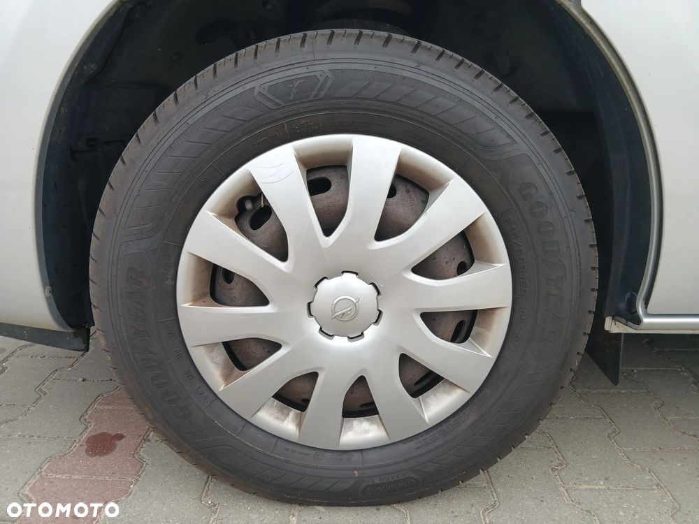 Opel Vivaro - 14