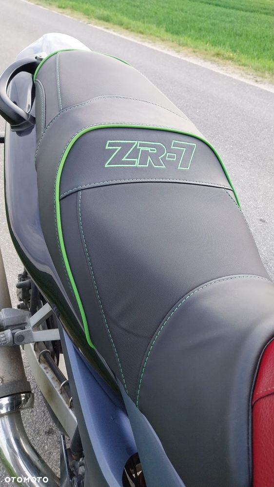 Kawasaki ZR - 9