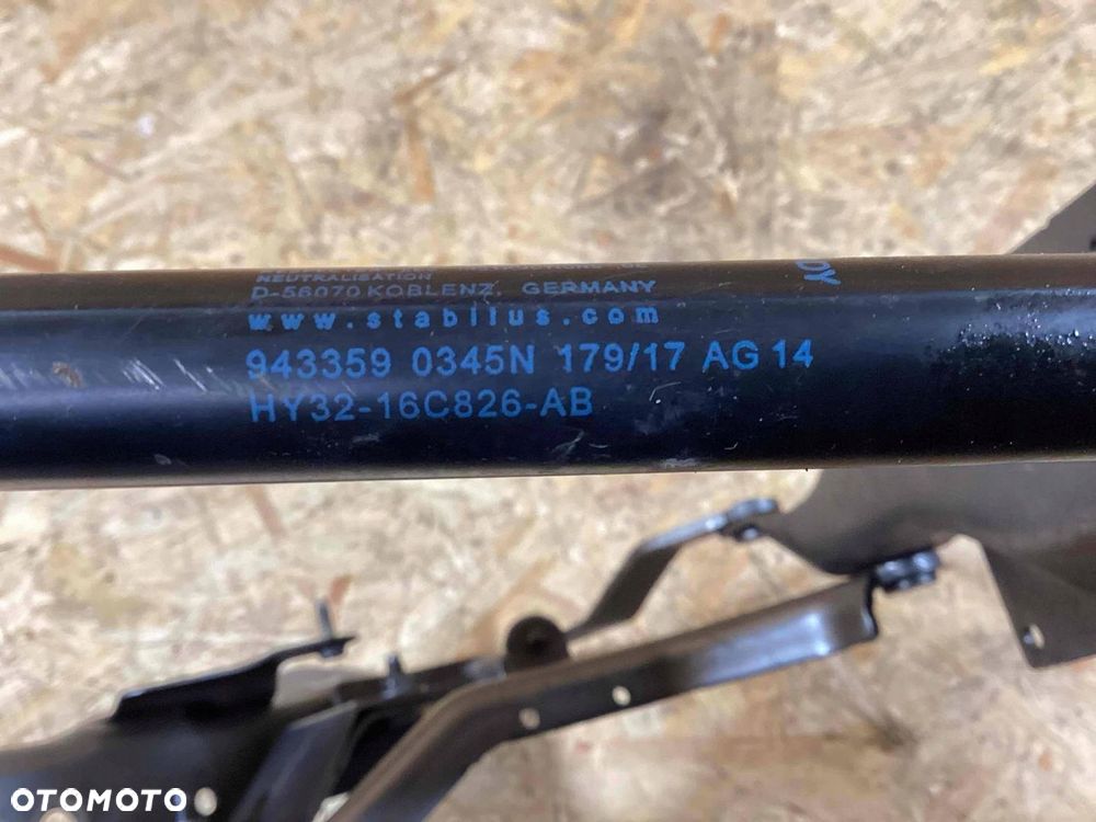 Land Rover Discovery 5 L462 ZAWIAS MASKI PRAWA Hy32-16800 LR080203 - 5