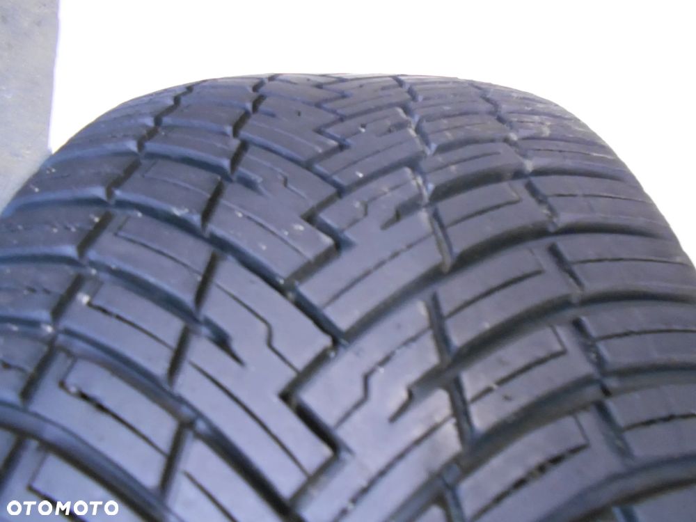 OPONA POJEDYNKA 225/40R19 PIRELLI CINTURATO ALL SEASON SF2 DOT 0323 7.4MM - 2