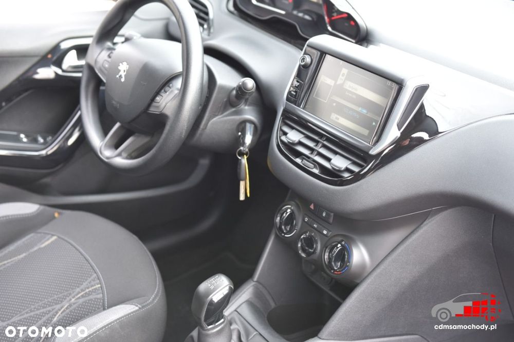 Peugeot 208 - 24