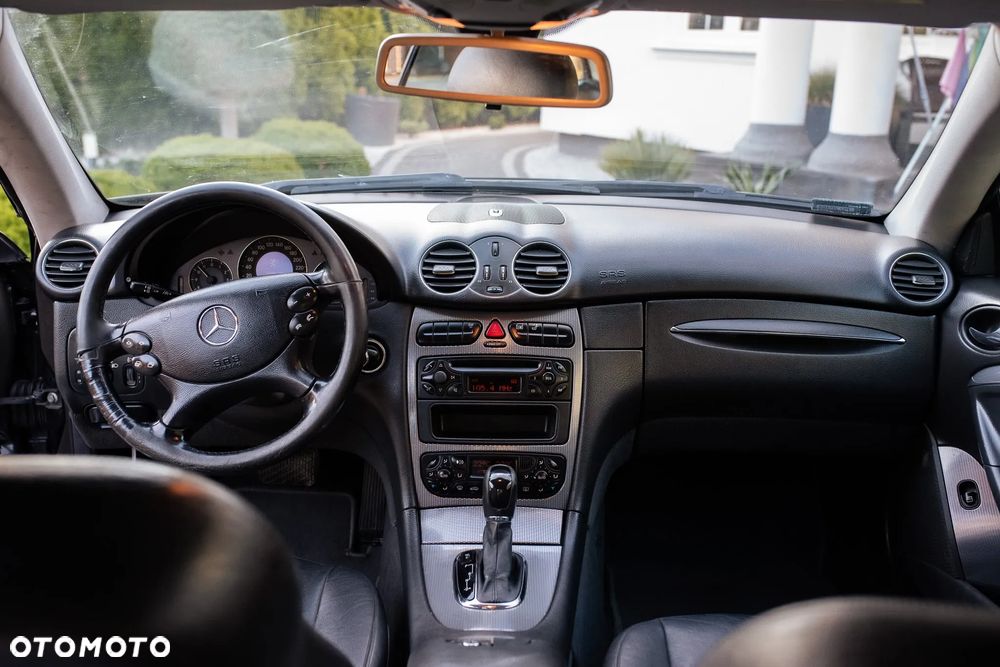 Mercedes-Benz CLK - 17