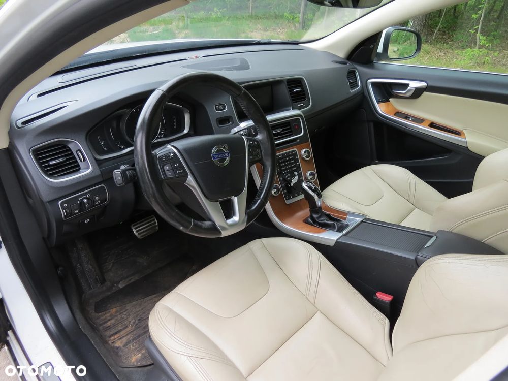 VOLVO S60 II LIFT LONG INSCRIPTION CHRISTAL WHITE PEARL 707-46 2.0 T5 B4204T11 NA CZĘŚCI - 16