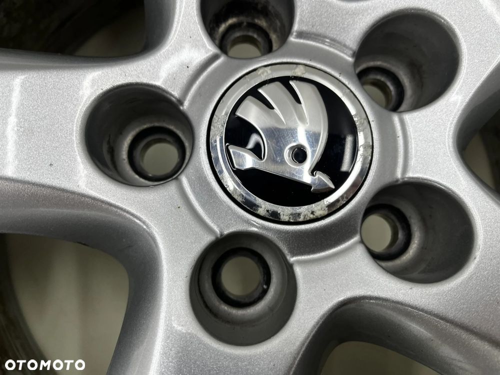 Felgi aluminiowe Skoda Fabia 2 II Roomster Praktik Ibiza Polo Fox 07-14r. r15 cali 6jx15 ET43 5x100 - 37