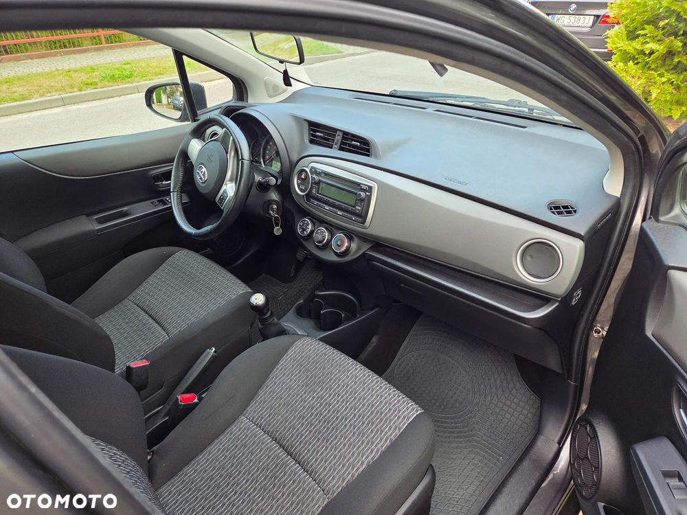 Toyota Yaris 1.0 Premium - 8