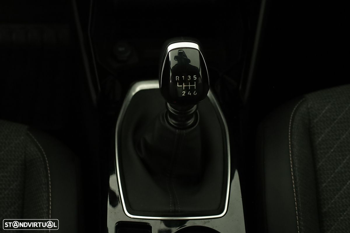 Peugeot 2008 1.2 PureTech Allure - 14