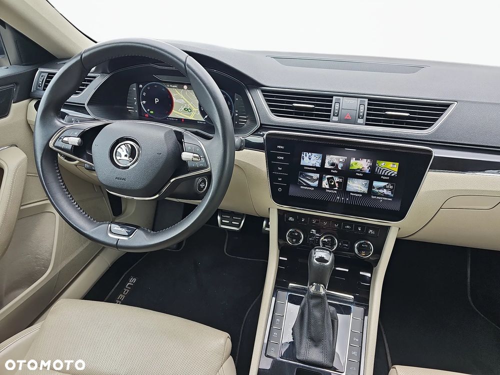 Skoda Superb 2.0 TDI SCR 4x4 L&K DSG - 17