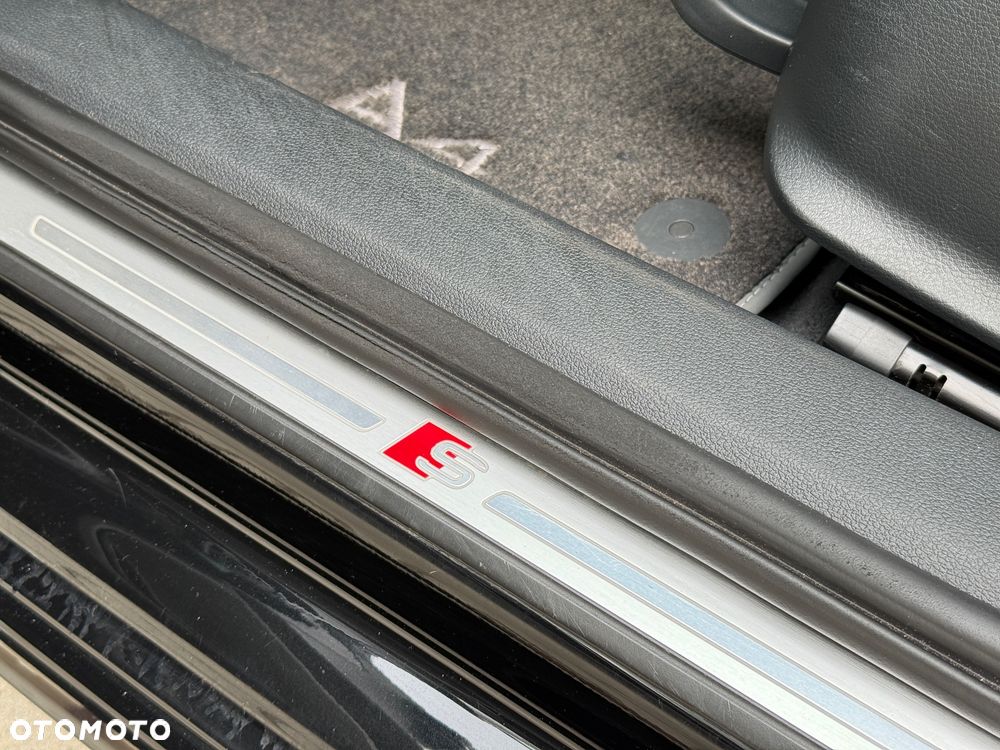 Audi A4 Avant 2.0 TDI Sport S tronic - 39