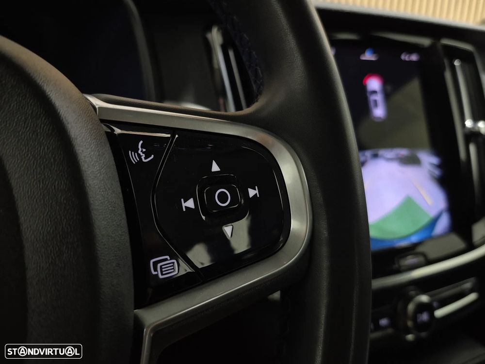 Volvo V90 Cross Country 2.0 B5 Plus AWD - 18