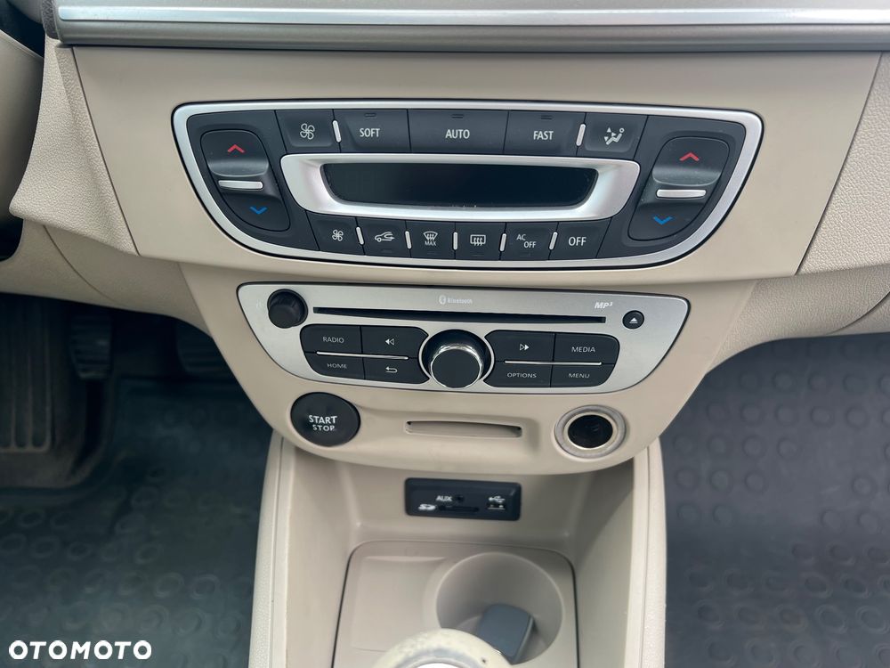 Renault Fluence 2.0 16V Privilege - 14