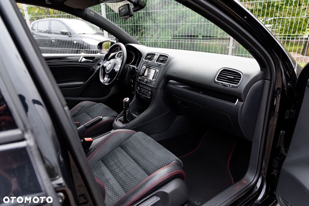 Volkswagen Golf 2.0 GTI Edition 35 - 25