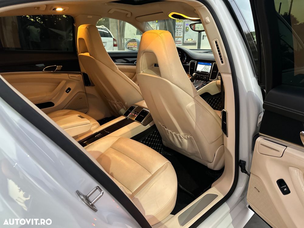 Porsche Panamera - 11