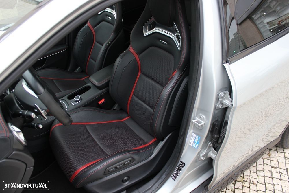 Mercedes-Benz GLA 45 AMG 4-Matic - 17