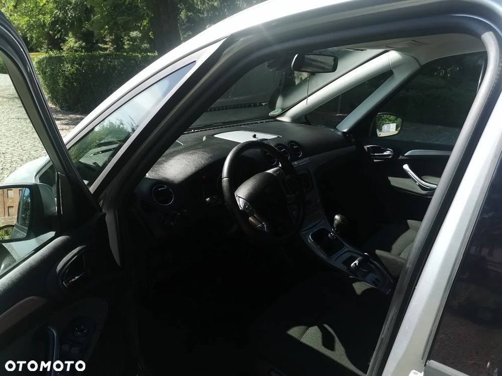 Ford Galaxy 2.0 TDCi Ghia - 7