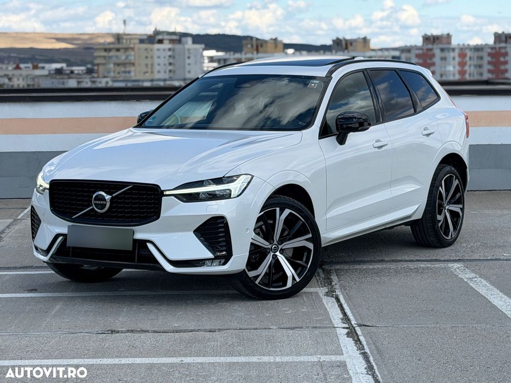 Volvo XC 60 B4 MHEV AWD R-Design - 38