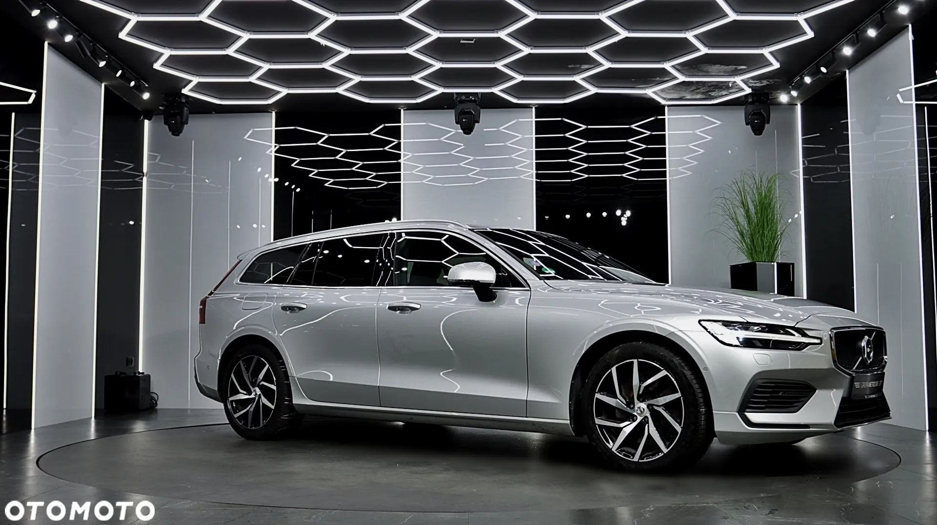 Volvo V60 T6 AWD Geartronic Momentum - 13