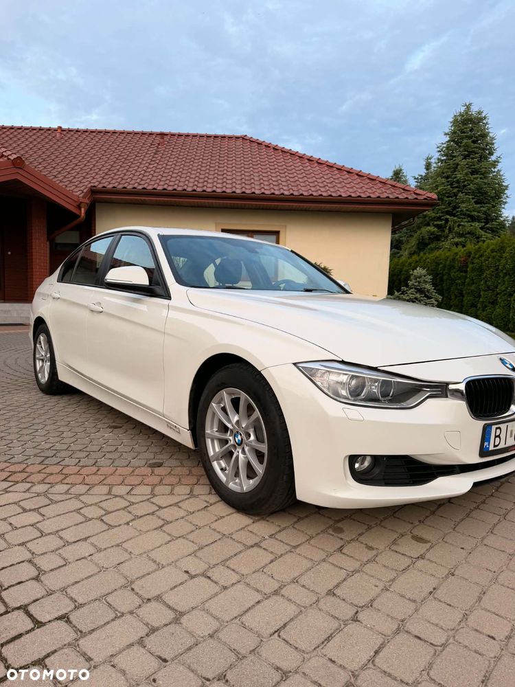 BMW Seria 3 320i - 2