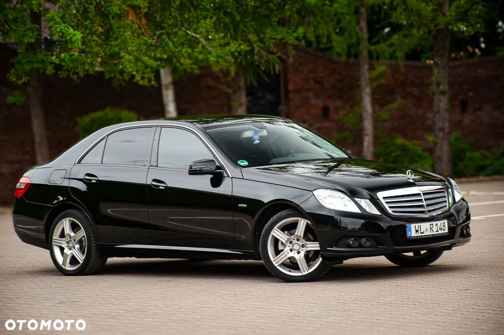 Mercedes-Benz Klasa E 200 BlueEFFICIENCY Elegance - 11