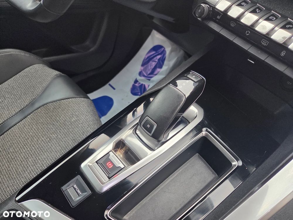 Peugeot 3008 BlueHDi 130 Stop & Start EAT8 Allure Business-Paket - 34