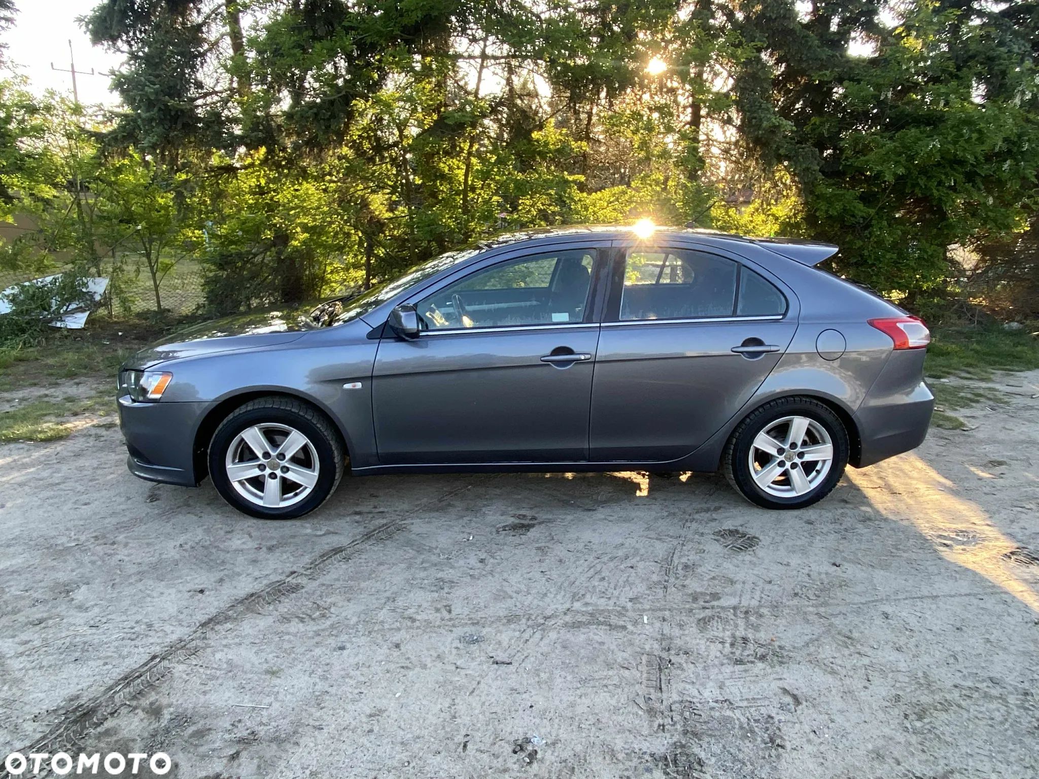 Mitsubishi Lancer - 1