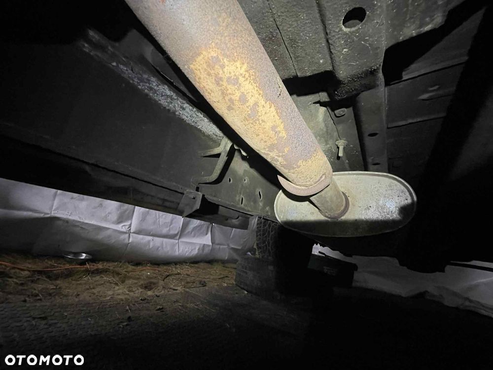 Chevrolet Suburban - 25