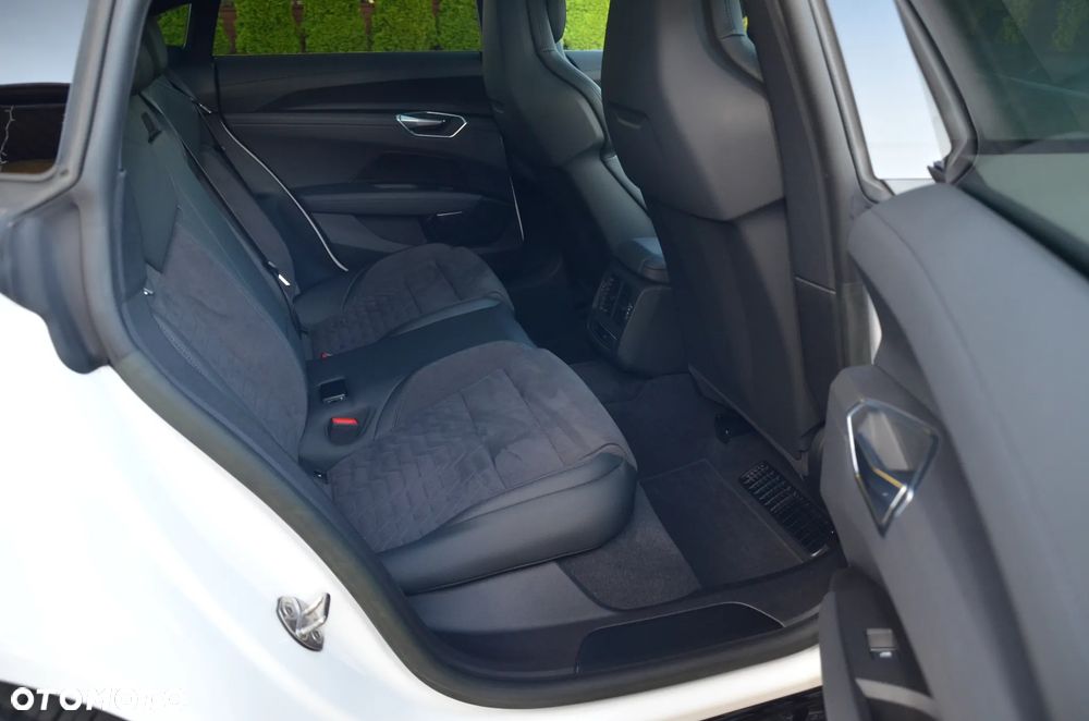 Audi e-tron GT 60 93kWh Quattro - 24