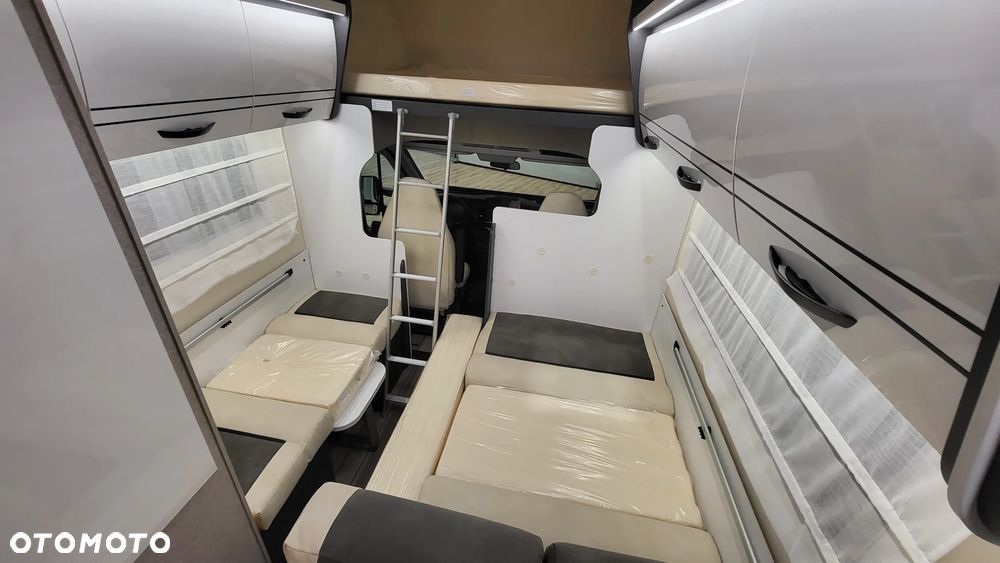 McLOUIS Glamys 322 - 7-osobowy - 20