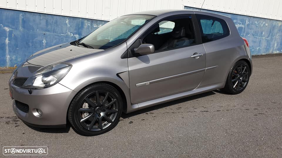 Renault Clio 2.0 16V Sport - 1