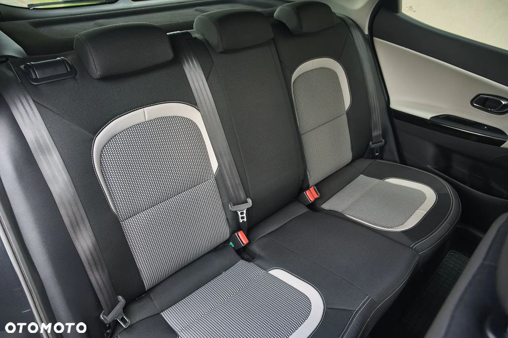 Kia Ceed 1.6 CRDi Business Line - 29