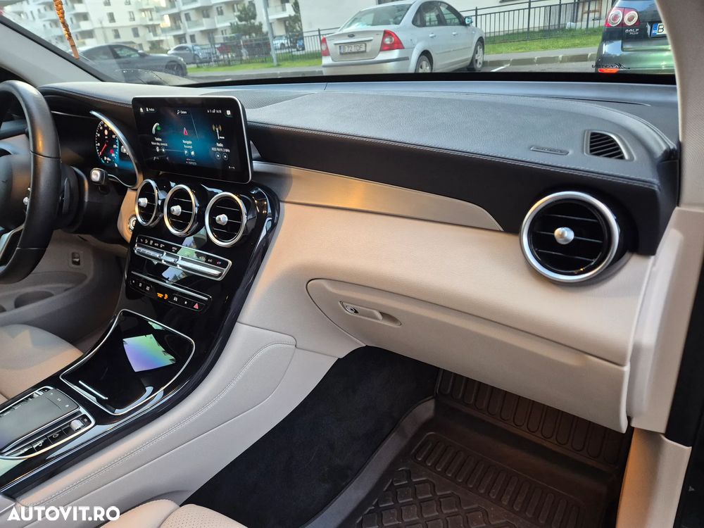 Mercedes-Benz GLC 220 d 4MATIC - 36