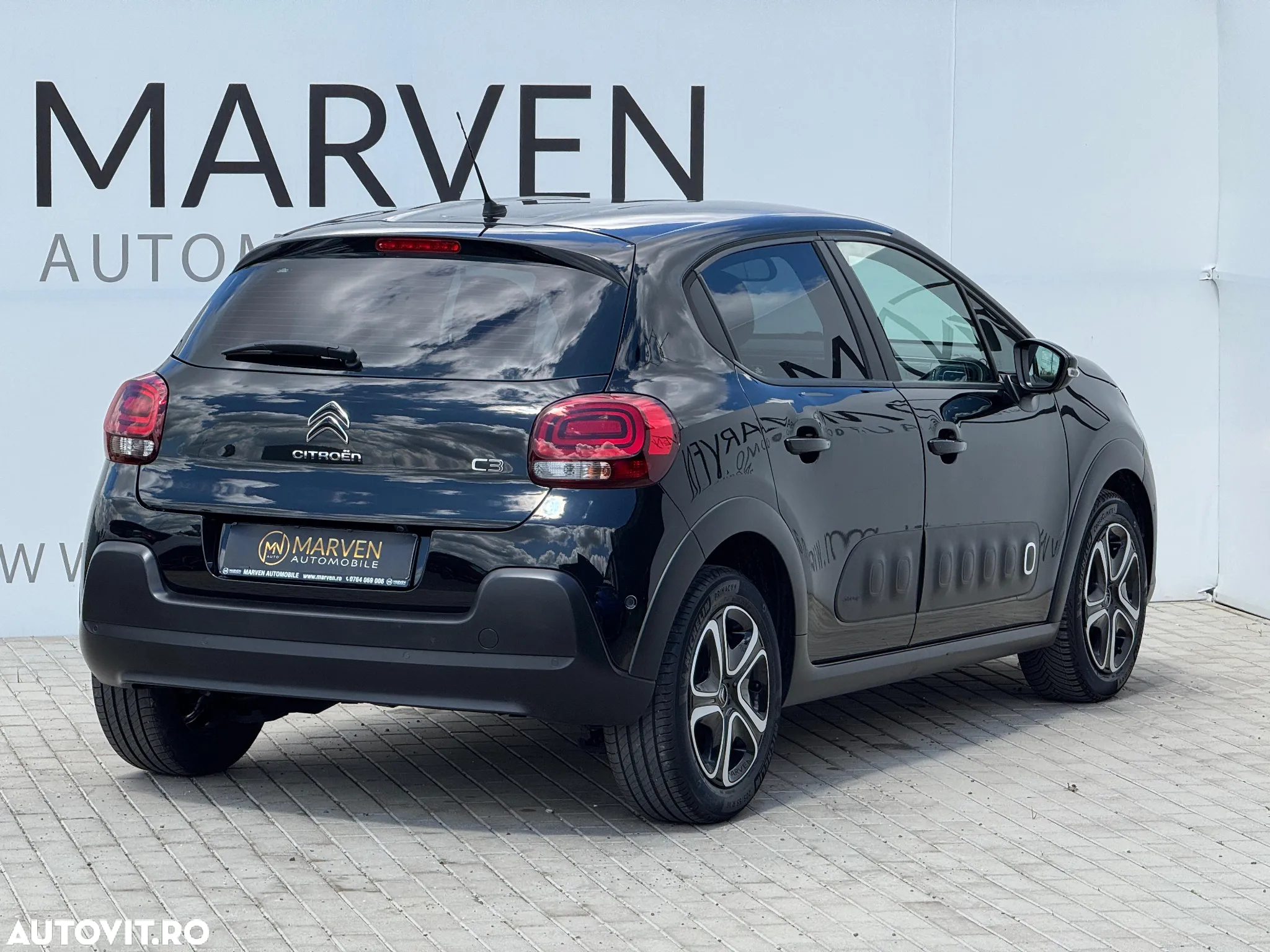 Citroën C3 1.2 PureTech S&S EAT6 Shine - 4