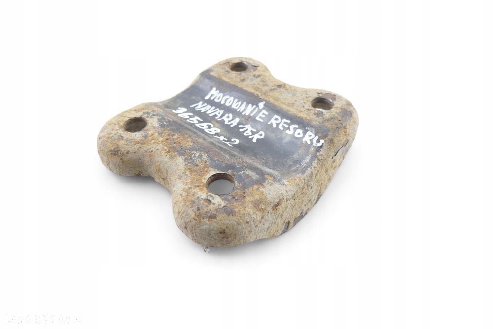 Mocowanie Resora NISSAN NAVARA D40 2.5 DCI 2015r. - 2