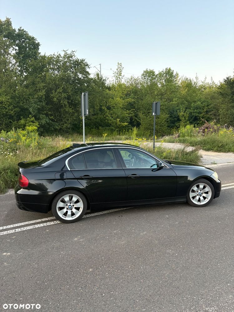 BMW Seria 3 330i - 10