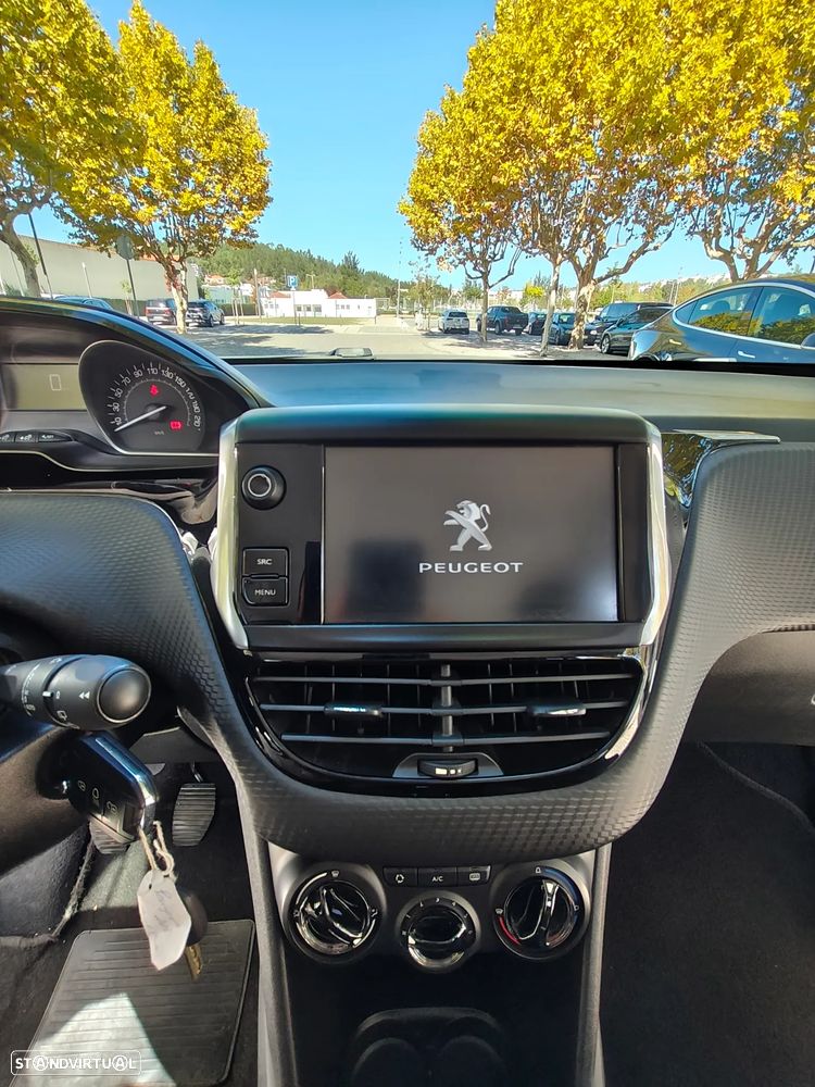 Peugeot 208 1.2 PureTech Style - 14