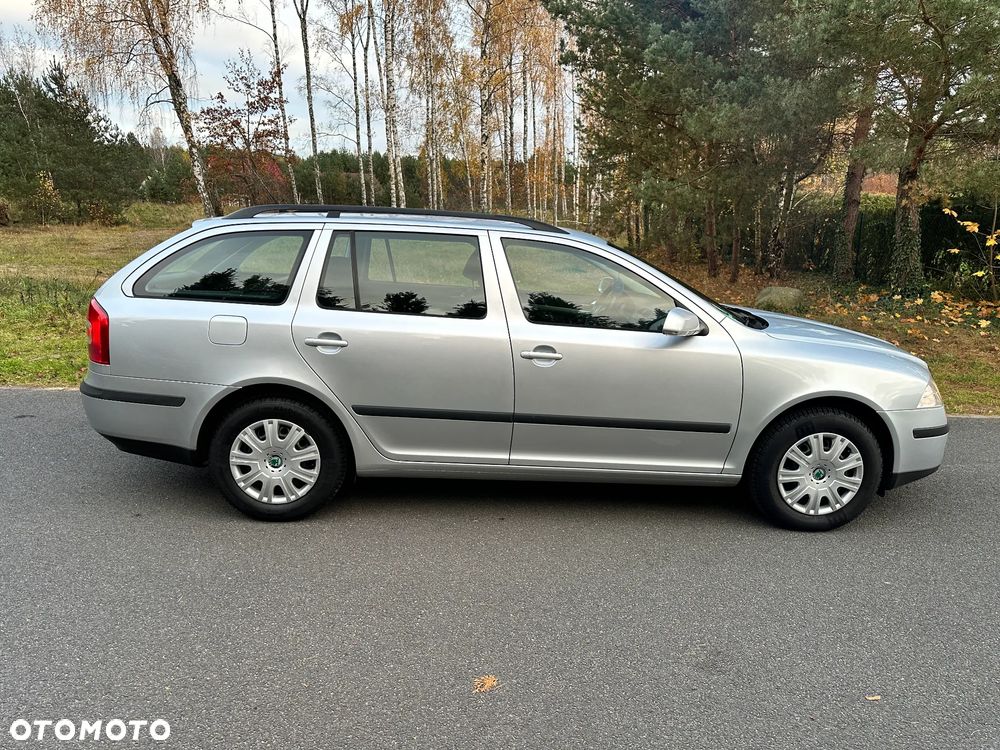 Skoda Octavia 1.6 Ambiente - 8