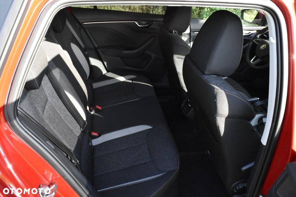 Skoda Kamiq 1.0 TSI Style DSG - 9