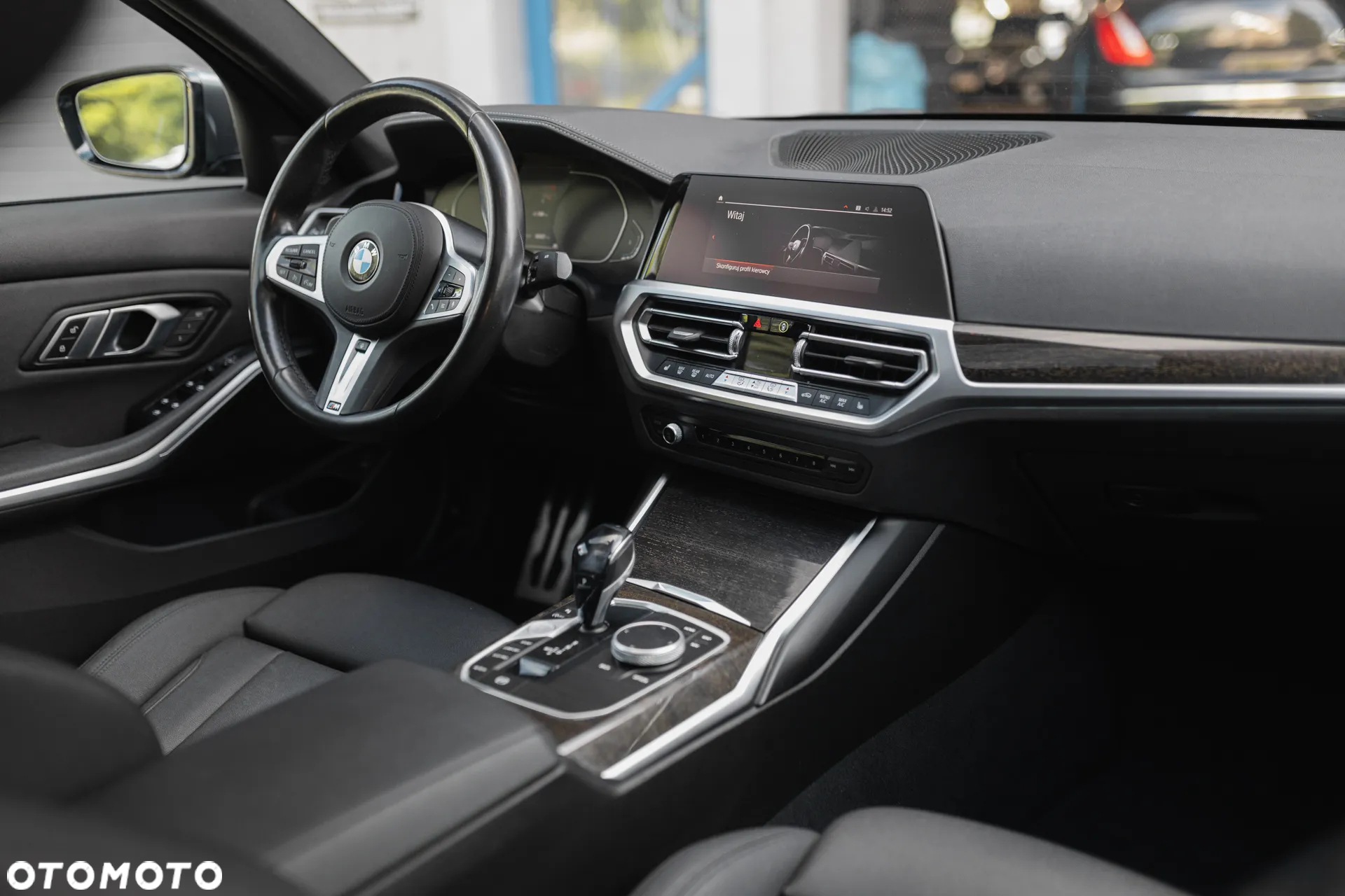 BMW Seria 3 330i xDrive M Sport - 21