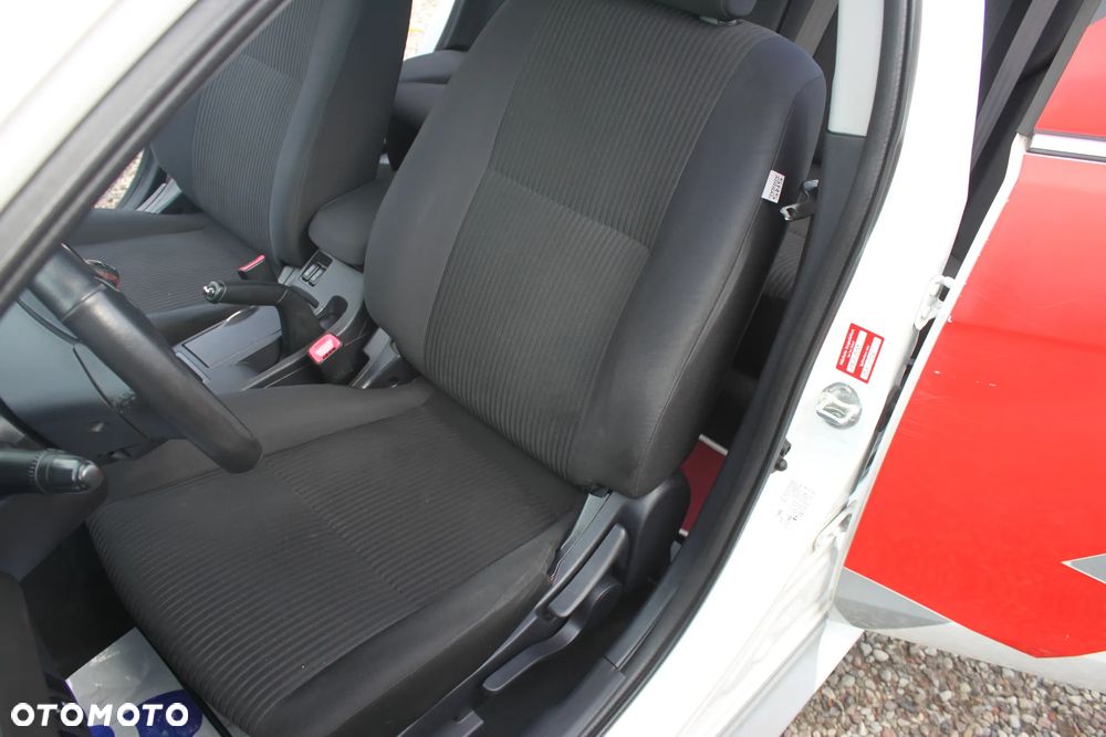 Mitsubishi Lancer - 16