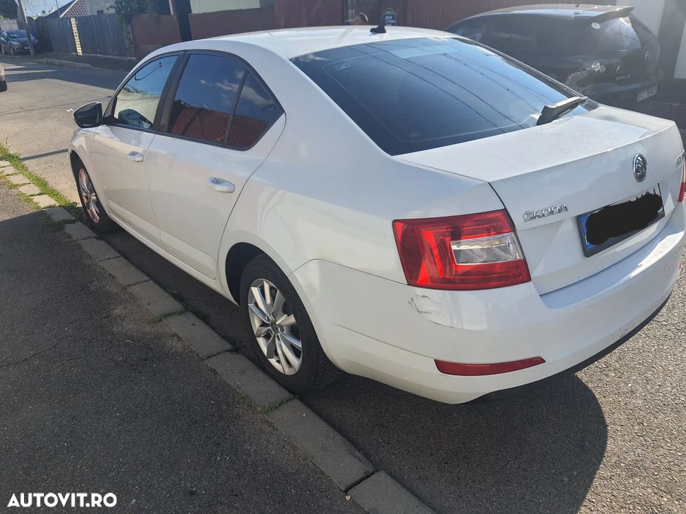 Skoda Octavia 1.6 TDI DSG Ambition - 16