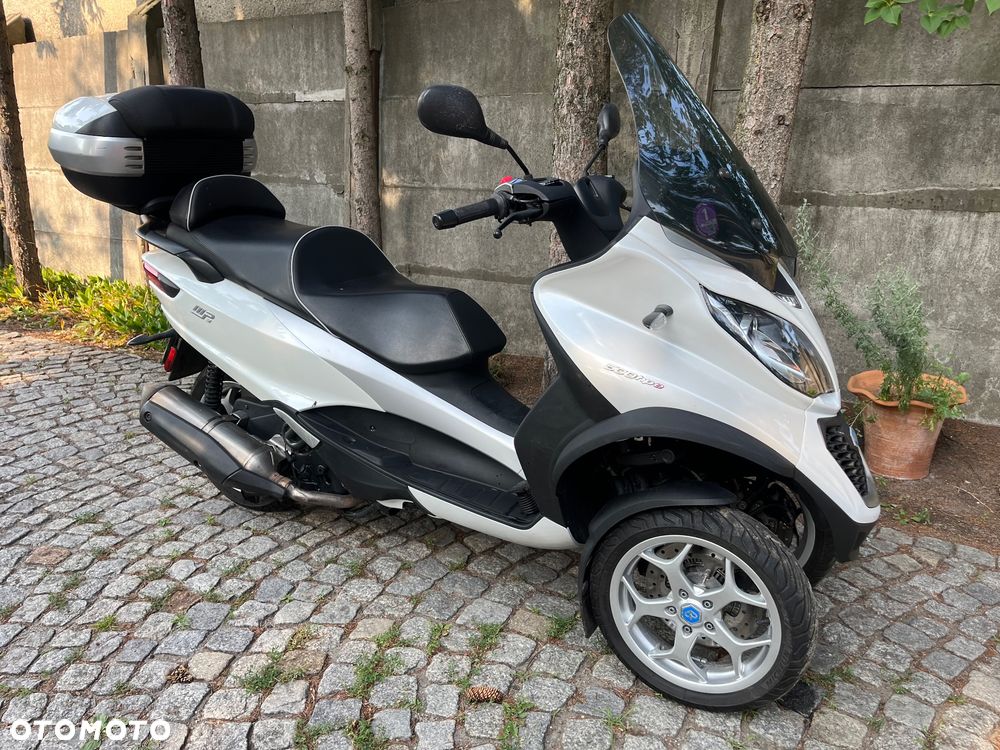 Piaggio MP-3 - 9