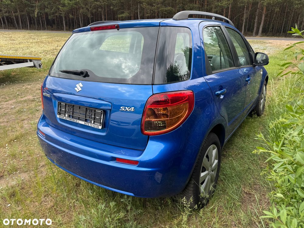 Suzuki SX4 1.5 Streetline 4x2 Classic - 6