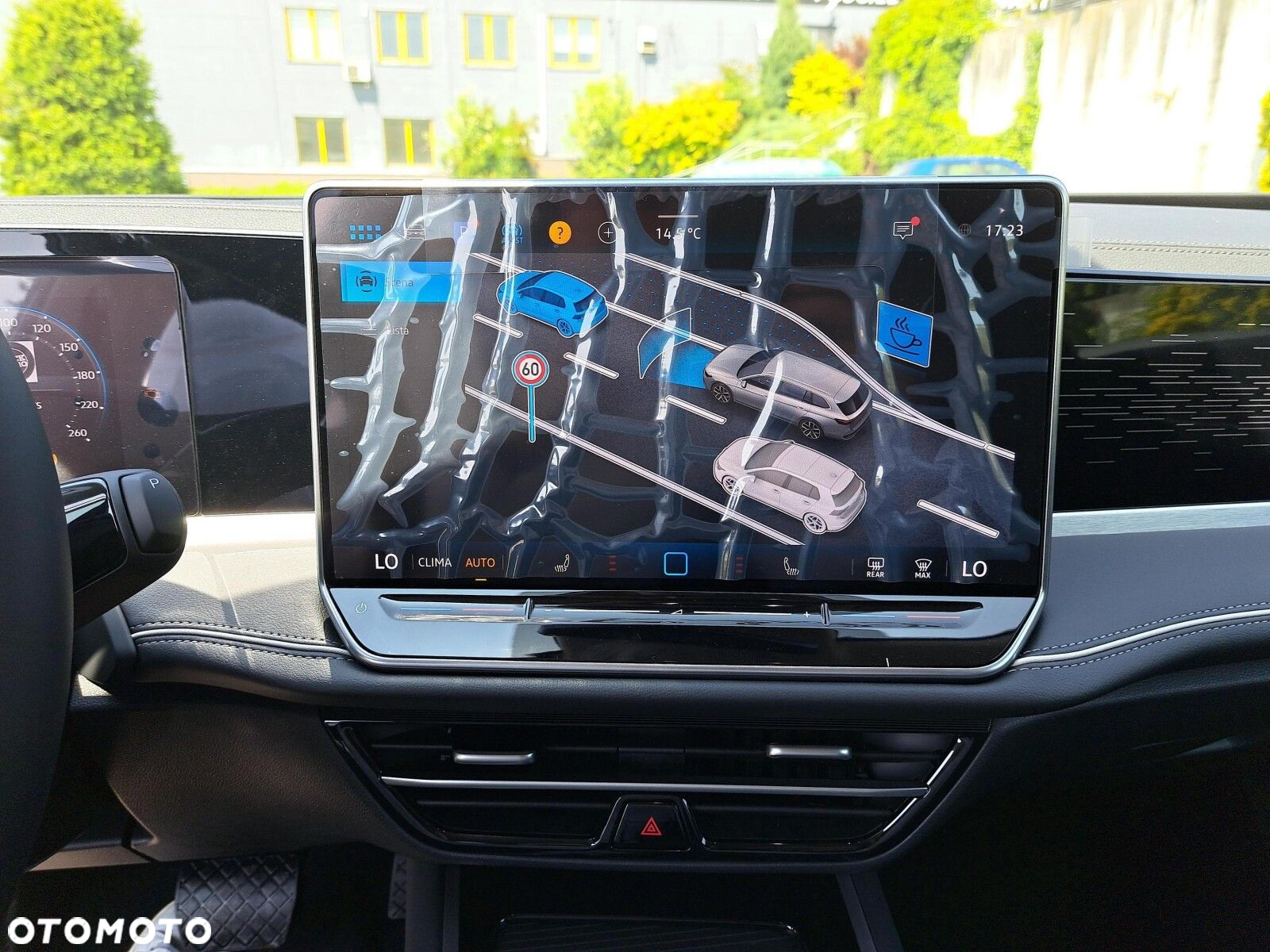 Volkswagen Passat 2.0 TDI SCR Elegance DSG - 18