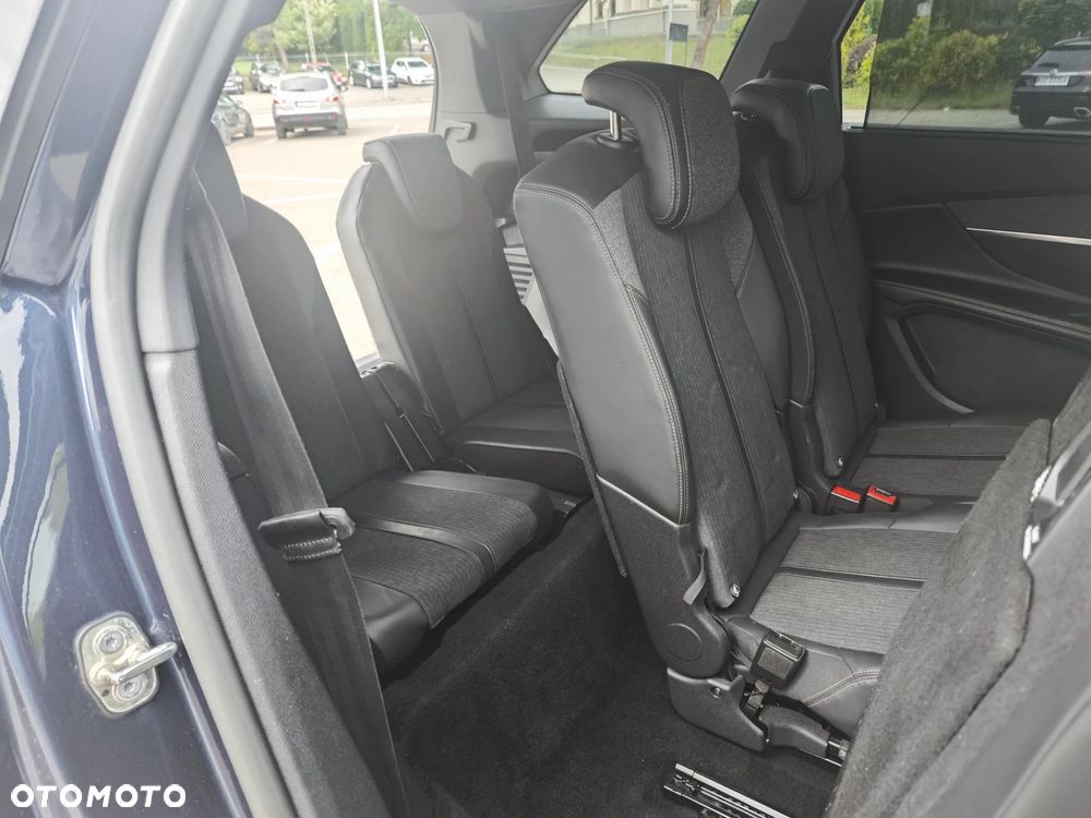 Peugeot 5008 - 19
