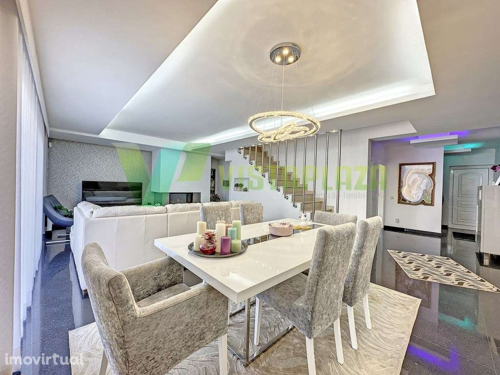 Fantástica Moradia M4+2 com Piscina na Bela Vista, Lagoa - Grande imagem: 3/37