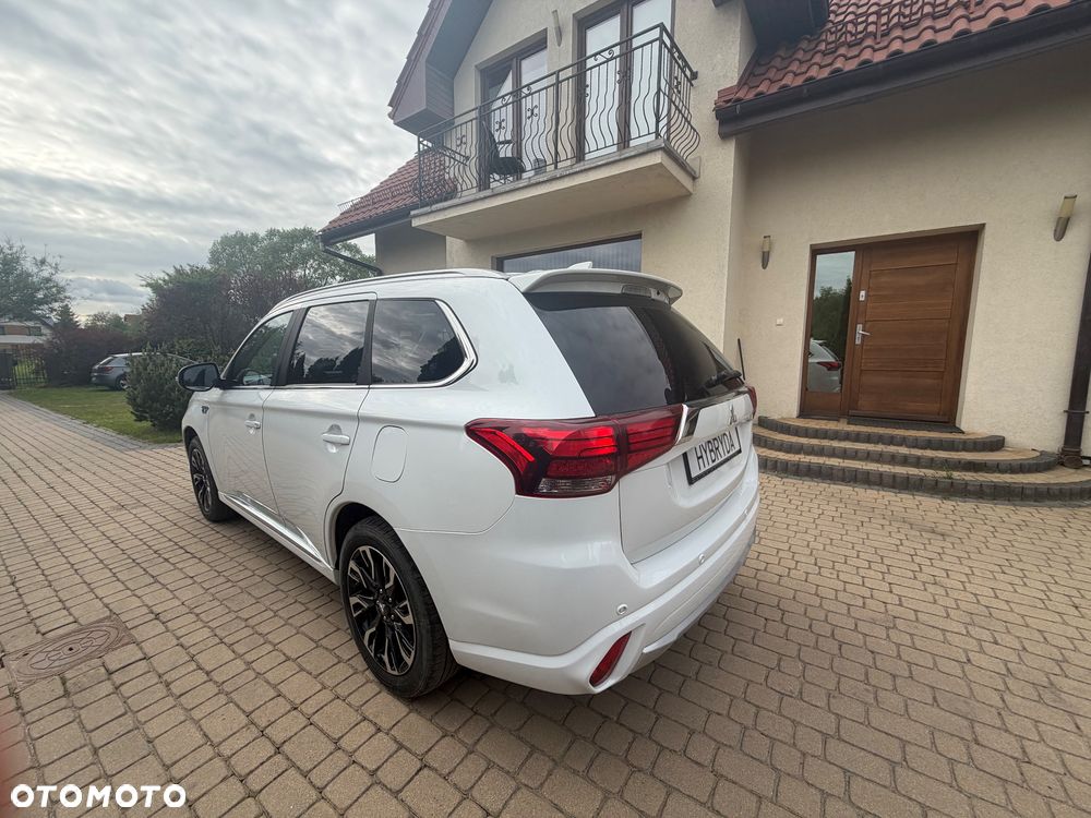 Mitsubishi Outlander Intense + - 3