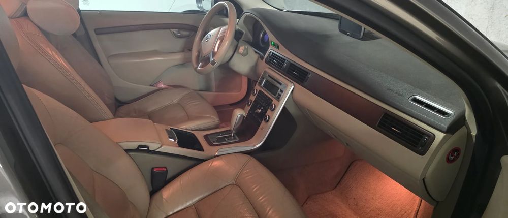 Volvo XC 70 3.2 AWD Kinetic - 2
