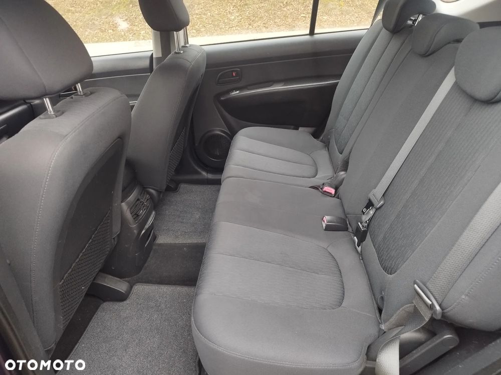 Kia Carens 2.0 EX - 37